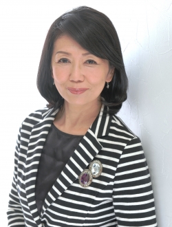 中村　友妃子