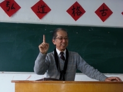 香月 恭弘