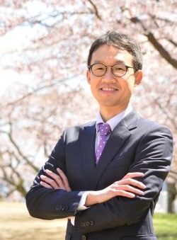 影山 徹哉