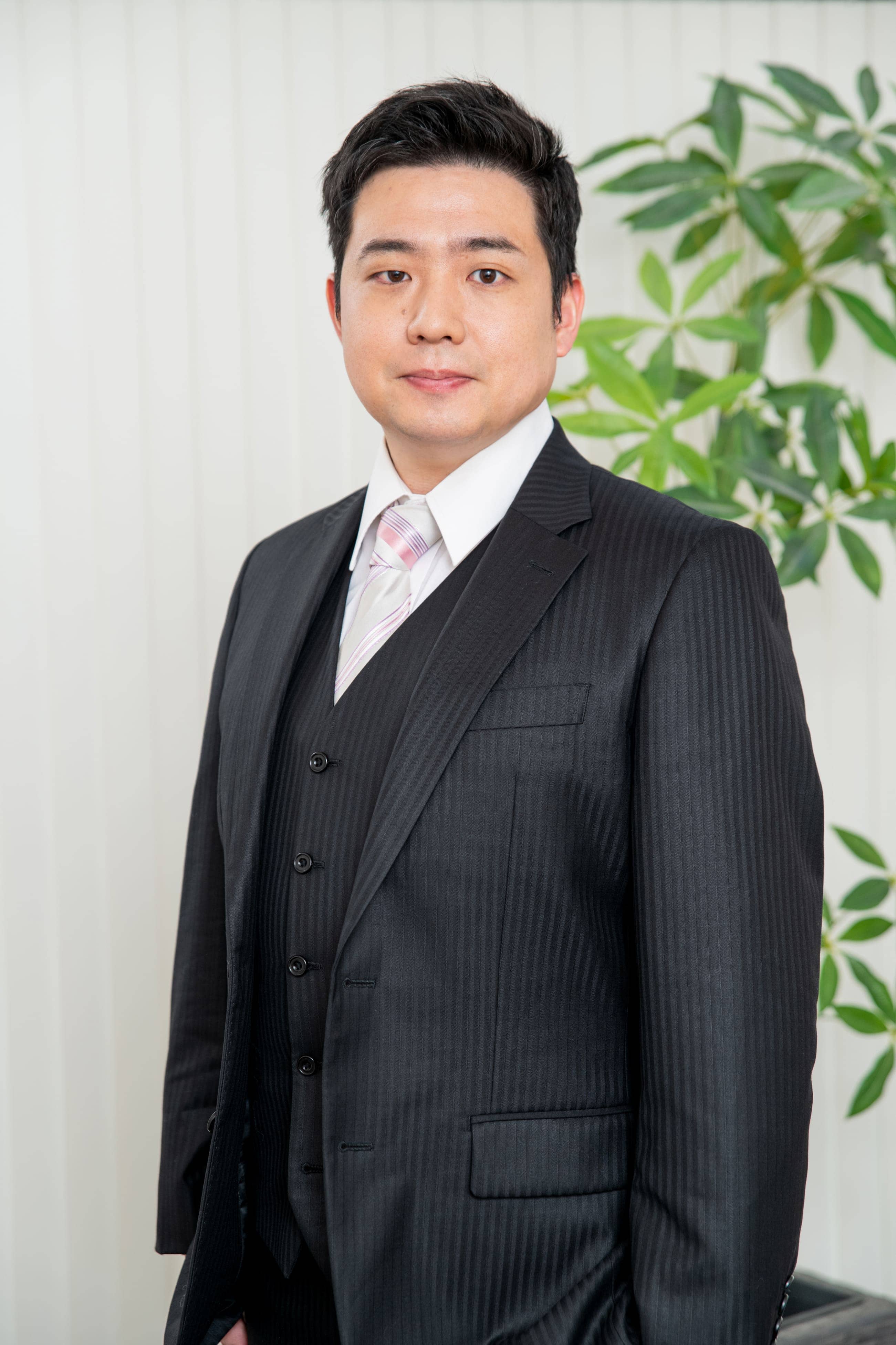 栗本　顕