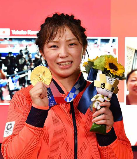 川井　友香子